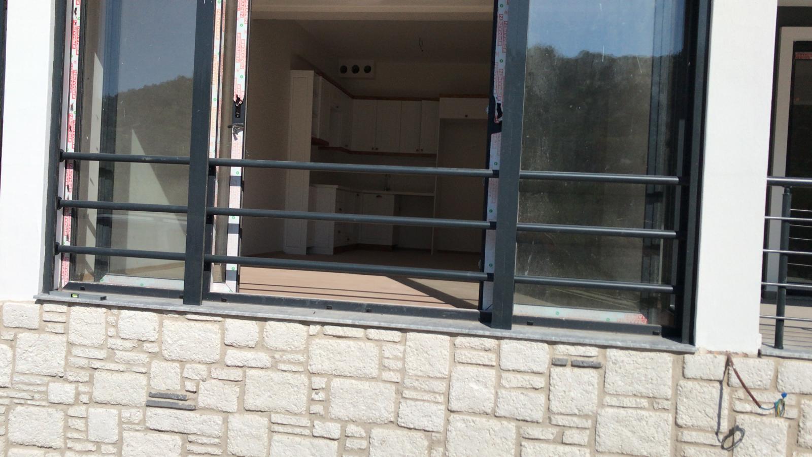 Estetik ve Güvenlik: Korkuluk Çözümleri